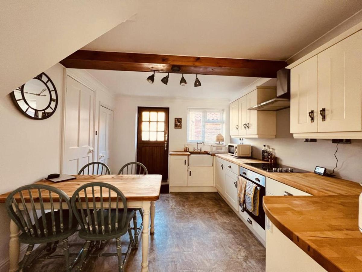 Cosy Cottage Four Miles From Lincoln City Centre 外观 照片